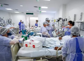 La esposa esperó hasta la amante de su esposo abandonó la habitación para conocerla. Foto: EFE - Ilustrativa