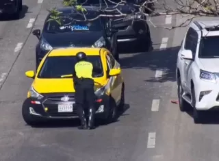 Amenazó con atropellar al policía antes de emprender la huida.