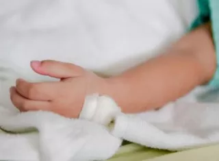 El papá de la menor escapó