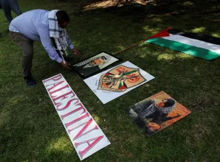 El movimiento sindical Frente Nacional por la defensa de los derechos económicos y sociales (Frenadeso) de Panamá y organizaciones estudiantiles también participaron en la protesta. EFE