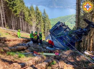 "Las investigaciones seguirán su curso, pero ahora las instituciones tienen el deber de apoyar a las personas afectadas por esta tragedia", dijo la alcaldesa de Stresa, Marcella Severino. EFE