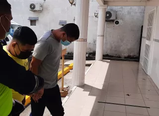 Ambos oficiales fueron trasladados a la sede regional del SPA. 