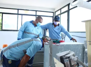 Los trabajos tomaron varias horas. 