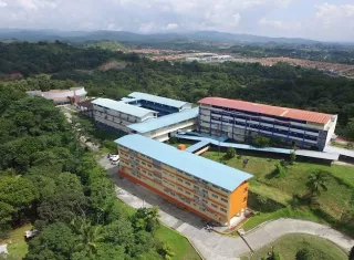 Vista general del Centro Educativo Monseñor Francisco Beckmann 