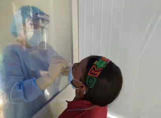 En la última jornada las entidades de salud aplicaron 7,445 nuevas pruebas para detectar Covid-19.