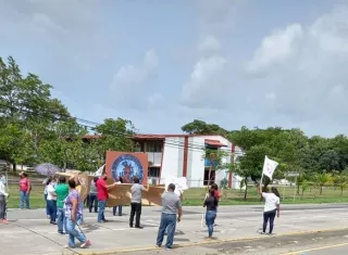 Piden vacunación por barrido.