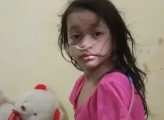 Yashaira, de tan solo 6 años, fue diagnosticada con hipertensión pulmonar y un corazón grande.