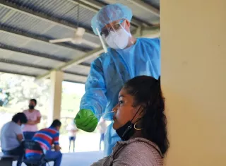 Este miércoles la cifra de pacientes que mantienen activa la enfermedad se elevó a 13,065