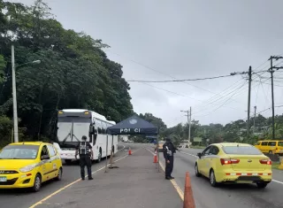 La policía mantiene acciones operativas y preventivas en diferentes sectores de la provincia de Colón.