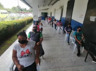 Las personas acudieron al llamado del Minsa. 