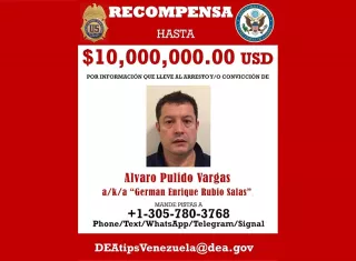 Cartel difundido por el Departamento de Estado estadounidense que ofrece una recompensa de 10 millones de dólares a quién ofrezca información que lleve al arresto y/o convicción de Álvaro Pulido Vargas, socio de Alex Saab. EFE