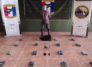 Transportaba 16 paquetes de droga.