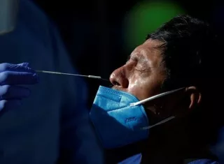 En base con estas cifras el índice de letalidad se mantiene en el 1.5%, mientras que la tasa de positividad de casos se ubicó en el 2.7%.