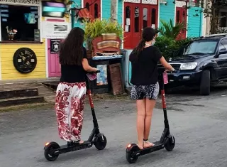 Muchos ciudadanos ven el scooter como un transporte favorable. Foto / Chiva Scooters.