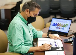 La información fue confirmada la tarde de este martes por el propio mandatario a través de sus redes sociales.