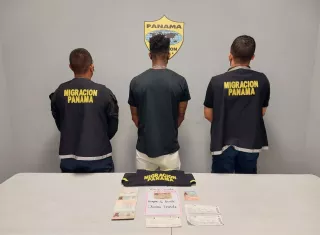 El hombre mantenía dos pasaportes, uno de ellos de Canadá y el otro de la República del Congo