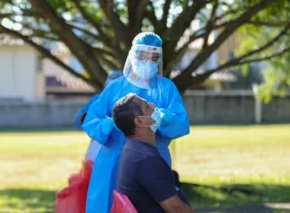 este jueves se reportan 2,424 casos nuevos del virus.