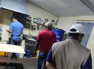 Durante la intervención, los propietarios se mostraban altivos, groseros e indiferentes.