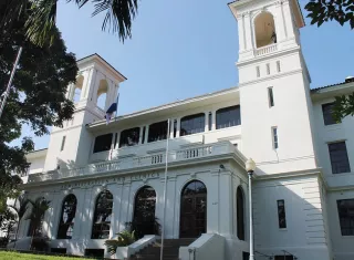 Edificio administrativo del Ministerio de Salud.