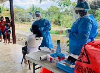 El Minsa y la CSS continúan aplicando hisopados en distintos puntos del país. 