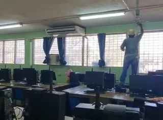 También se realizan otras adecuaciones en la escuela, así como labores de limpieza general y pintura. 