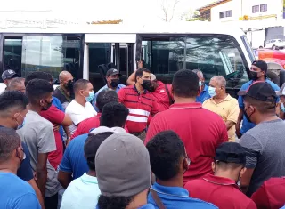 El incremento del 0.20 centavos en el costo del pasaje de las rutas internas del distrito de La Chorrera tomó por sorpresa a los cientos de usuario del este servicio.