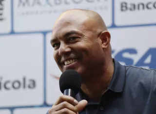 Mariano Rivera visita este viernes un centro de formación académica y deportiva para jóvenes salvadoreños. /EFE
