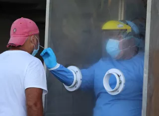 El índice de letalidad se mantiene en 1.1%.