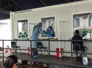 En el último año, el 96% de las personas que han muerto a causa del virus, no contaban con el esquema de vacunación completo.