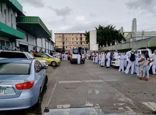 Vista general del área externa en donde ocurrió la explosión.