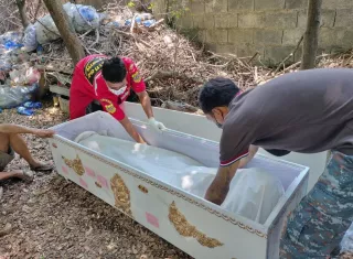 Recientemente ha decidido incinerar el cuerpo. EFE