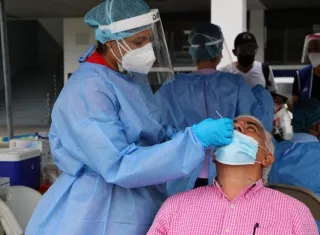 Continúa la tomas de hisopados en los Estadios Rod Carew y en el Emilio Royo de lunes a domingo de 8:00 a.m. a 2:00 p.m. 