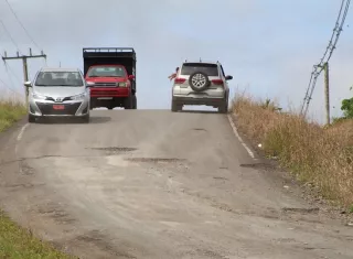 Afectados aceptaron la hoja de ruta propuesta por el MOP para la reparación de 23 kilómetros de vía.