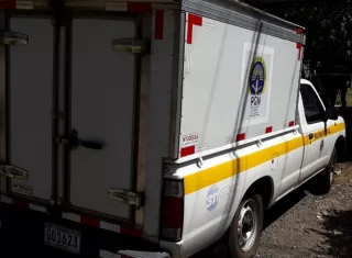 Peritos del Imelcf realizaron la diligencia de levantamiento del cadáver.