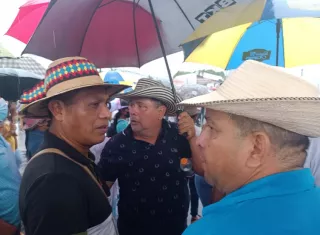 Las organizaciones y los gremios realizaron una multitudinaria caminata por Santiago.