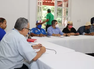 Representantes de la Iglesia Católica en la mesa de diálogo. Archivo