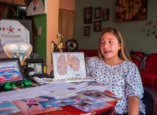 Con tan solo 10 años, la mexicana Michelle Arellano, con un coeficiente intelectual (IQ) de 158, dos puntos por debajo de Albert Einstein, estudiará medicina en la Universidad de Massachusetts. EFE