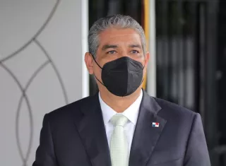 Ministro de Salud, Luis Francisco Sucre. 