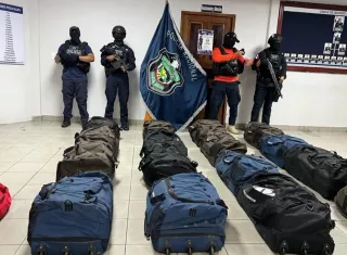 La droga fue ubicada en dos contenedores en un puerto de Colón.