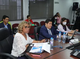 MEF recorta casi mil millones de dólares a presupuesto del Minsa