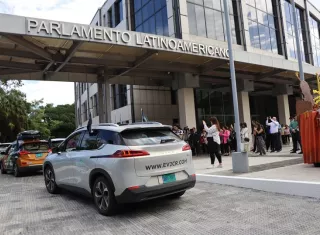 La caravana partió el pasado viernes desde Ciudad de Guatemala, pasando por El Salvador, Honduras, Nicaragua y Costa Rica, hasta llegar hoy a Ciudad de Panamá.