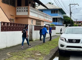 La Policía Nacional realiza operativos para ubicar a los asaltantes.