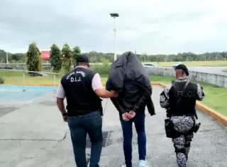 El requerido fue aprehendido por unidades de la DIJ y motorizados Linces.