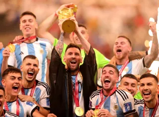 Lionel Messi y su anhelada Copa.  /Foto: EFE