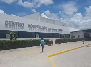 La víctima se mantiene recluida en el Hospital Regional Luis Chicho Fábrega, en Santiago, en condición delicada.