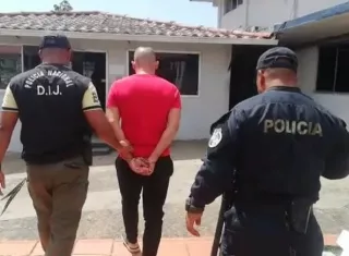 Este hombre presuntamente abusaba sexualmente de su hija, durante el período de régimen de visitas.