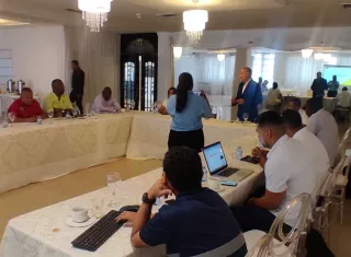 Representantes de Aguaseo presentaron las estrategias para mejorar el servicio.