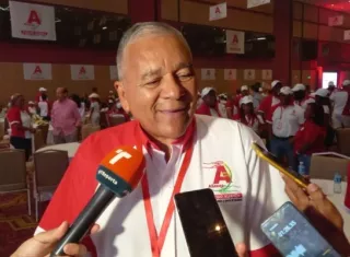 El exdiputado José Muñoz fue reelecto como presidente del Partido Alianza.