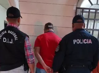 El exconcejal actualmente es miembro del partido Cambio Democrático, luego de abandonar las filas del Partido Panameñista.