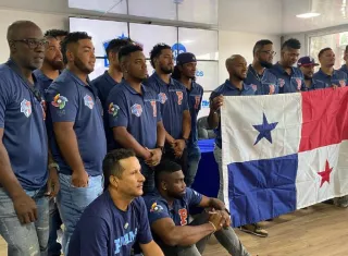La Selección de Béisbol de Panamá recibió ayer el Pabellón Nacional previo a su viaje de hoy. Foto: Fedebeis